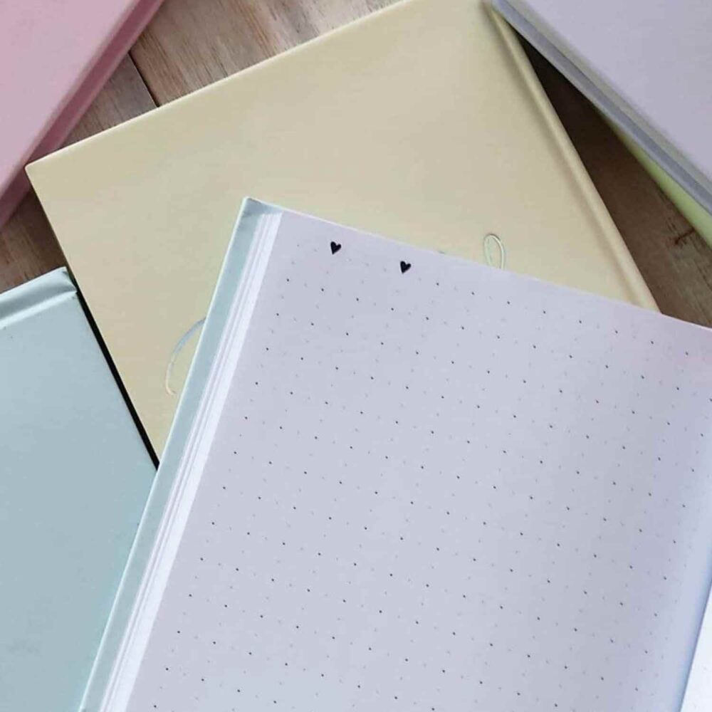 دفتر100برگ بولت ژورنال /نقطه ای A5 ته دوخت جلدسخت طلاکوب/نقره برگ سری کیوت پالت کد70101